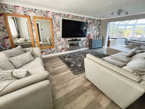 Lounge- click for photo gallery